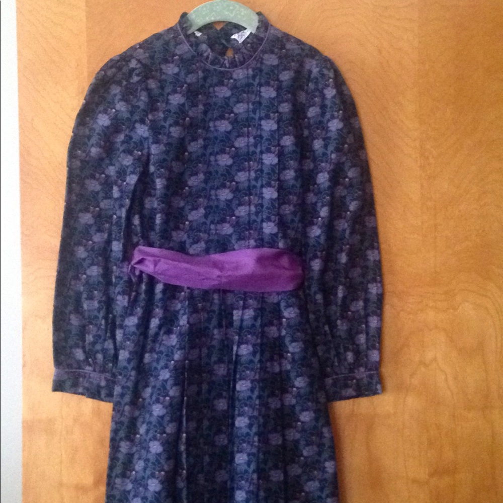 Vintage 1980's girl's Designers size 8 dress .